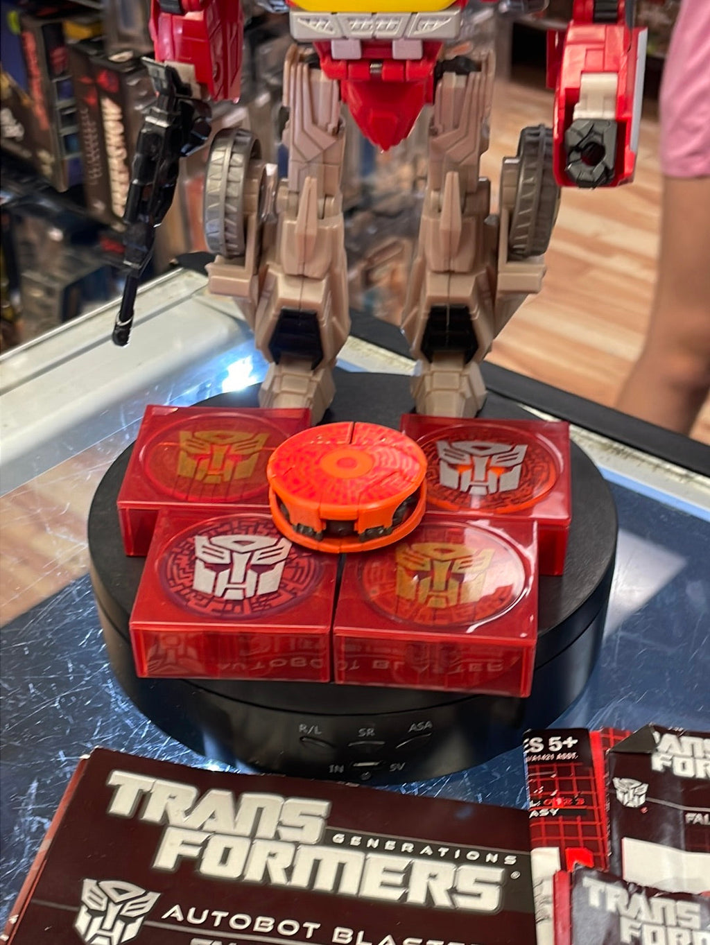 Generations Blaster with Data Disk Lot (Transformers Deluxe Class, Hasbro) Complete product image 3, provided for visual