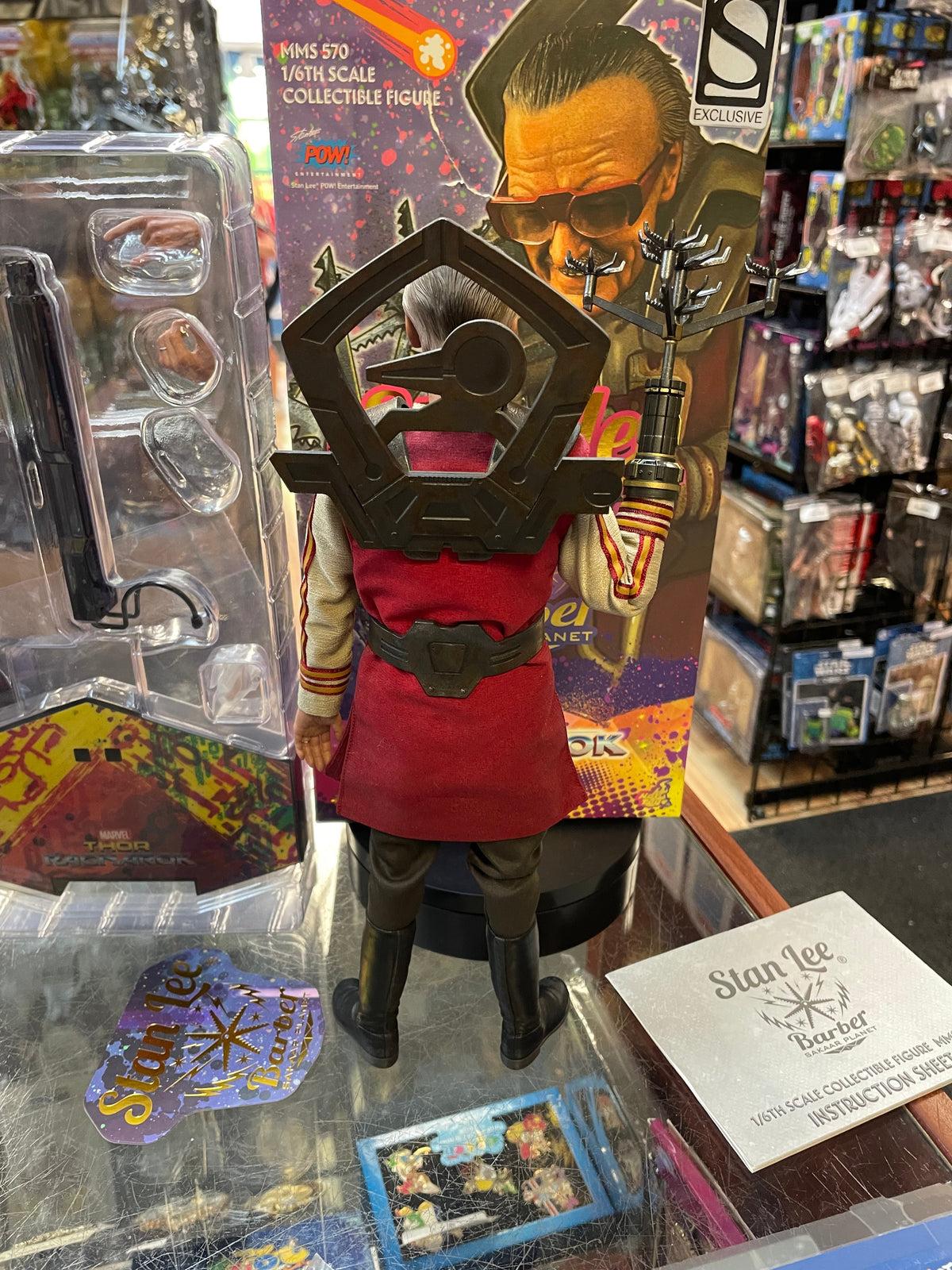 Stan Lee Barber Sakaar Planet (Marvel Thor Ragnarok, Hot Toys) INCOMPLETE product image 8, provided for visual reference and