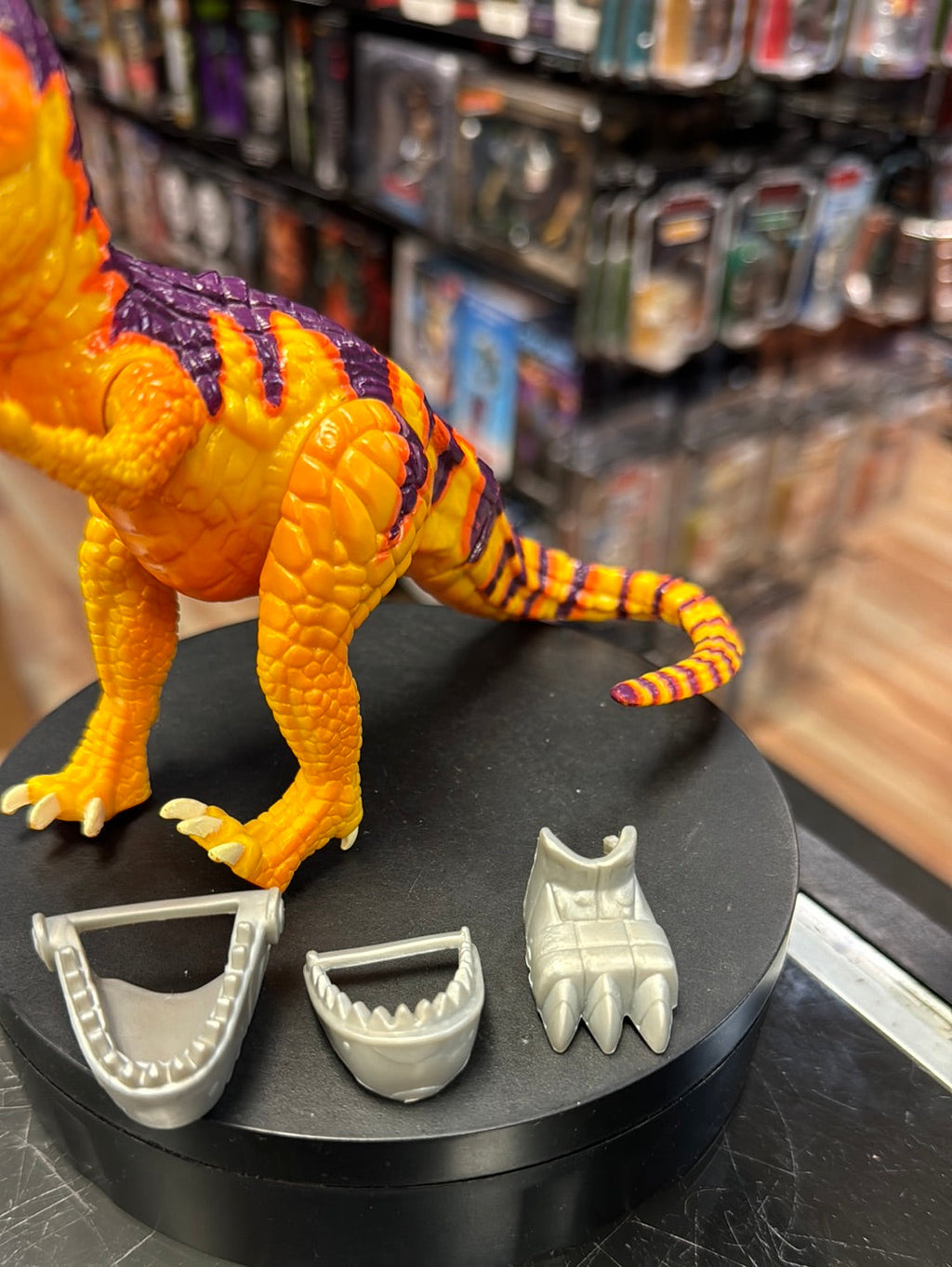 Sauron 6” (Vintage Primal Rage, Playmates) product image 3, provided for visual reference and product detail review