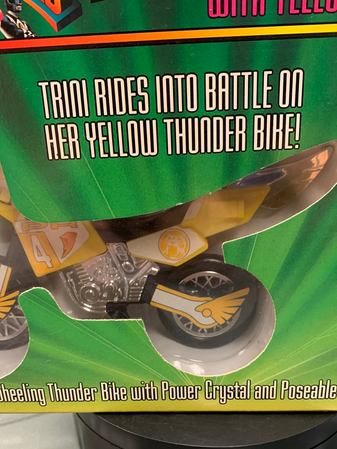Yellow Ranger with Thunder Bike (Vintage MMPR Power Rangers, Bandai) product image 4, provided for visual reference and