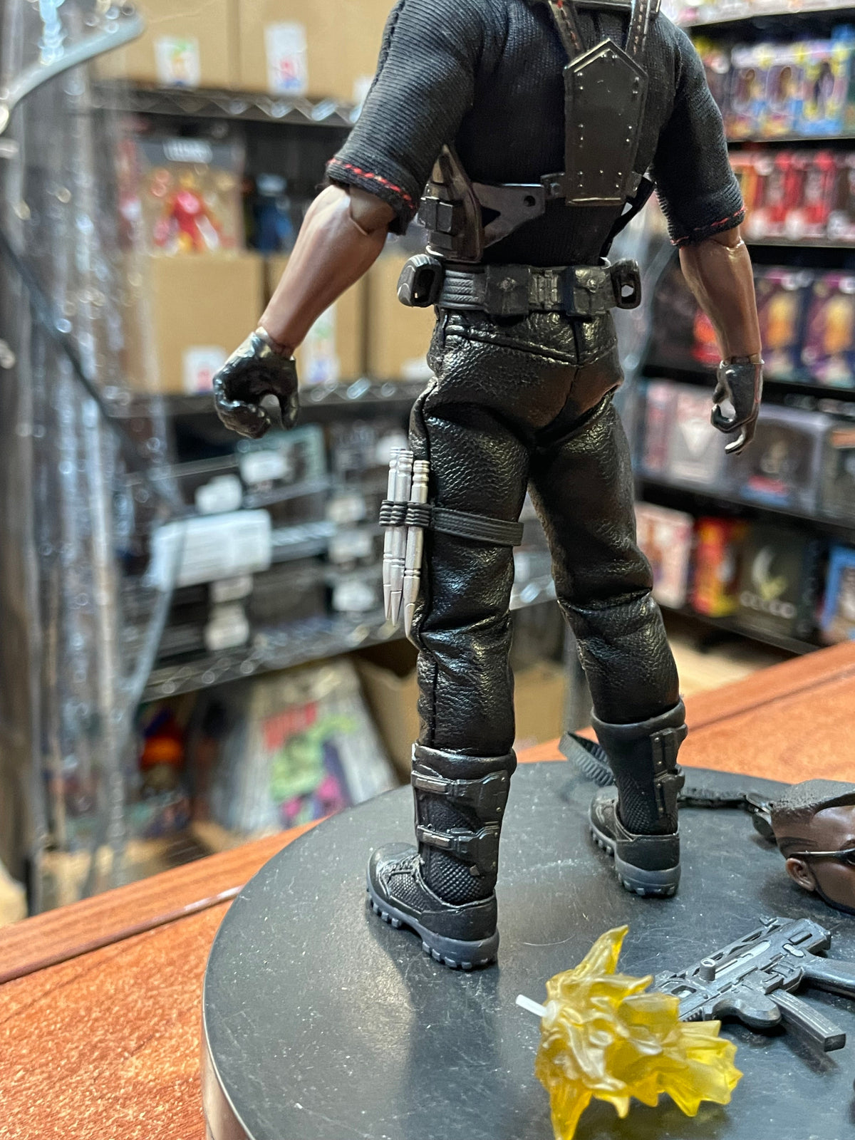 Blade One:12 (Marvel Comics, Mezco Toyz) INCOMPLETE product image 7, provided for visual reference and product detail review