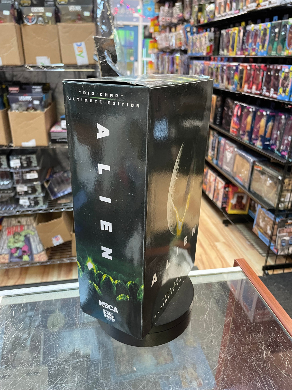 Big Chap Ultimate (NECA, Aliens) **SEALED** product image 7, provided for visual reference and product detail review