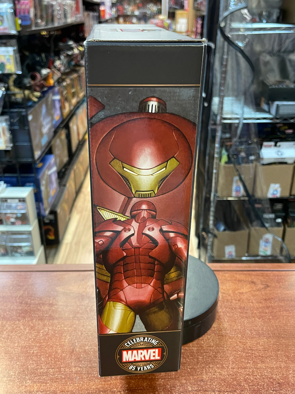 Iron Man Hulkbuster (Marvel Legends, Hasbro) SEALED product image 2, provided for visual reference and product detail review