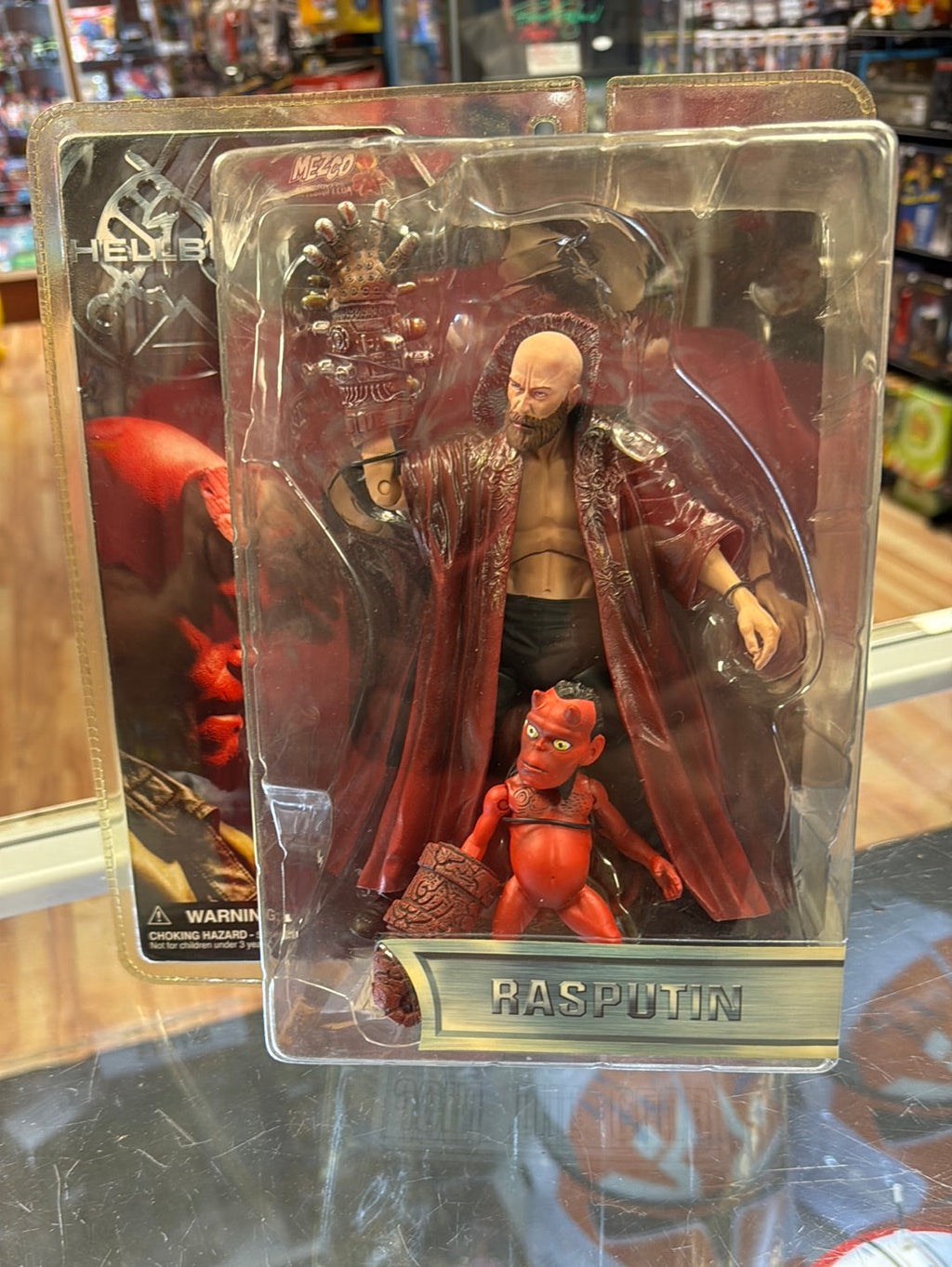 Rasputin with Hellboy (Mezco, HellBoy) product image 1, provided for visual reference and product detail review