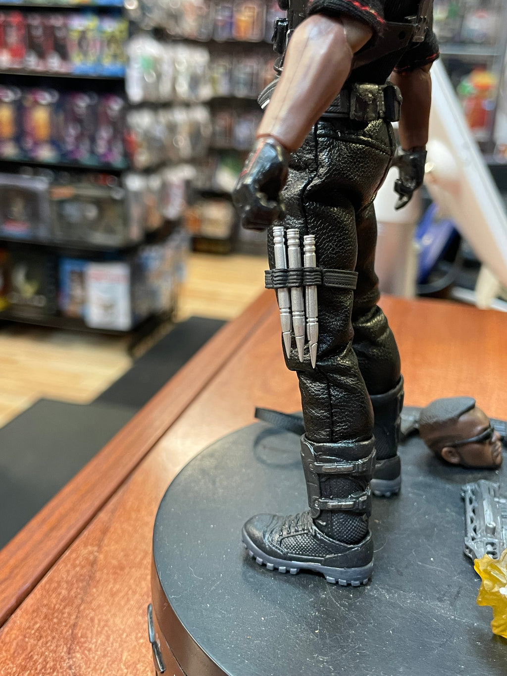 Blade One:12 (Marvel Comics, Mezco Toyz) INCOMPLETE product image 8, provided for visual reference and product detail review