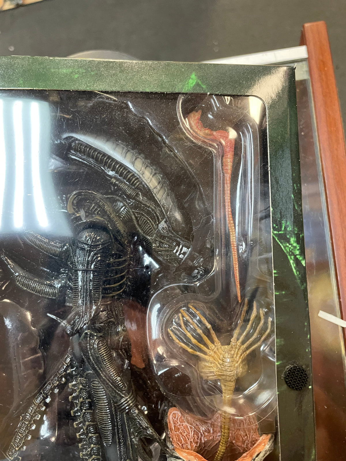 Big Chap Ultimate (NECA, Aliens) **SEALED** product image 6, provided for visual reference and product detail review