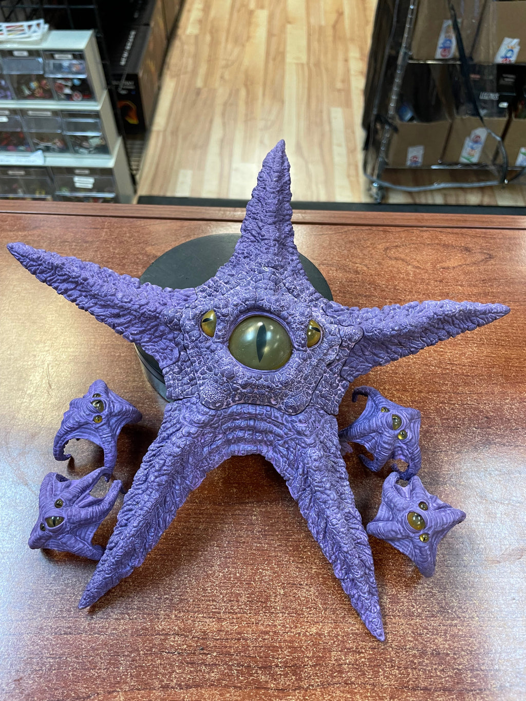 Start The Conqueror BAF (DC Multiverse, McFarlane Toys) COMPLETE product image 2, provided for visual reference and product