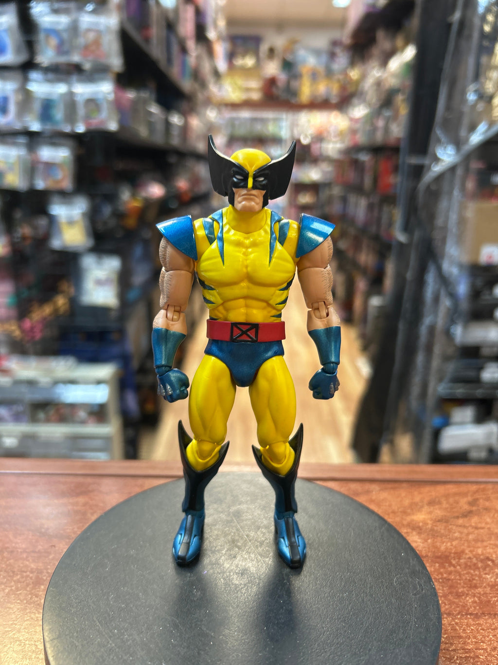 Comic Wolverine (Marvel Mafex, Medicom) **COMPLETE** product image 3, provided for visual reference and product detail review