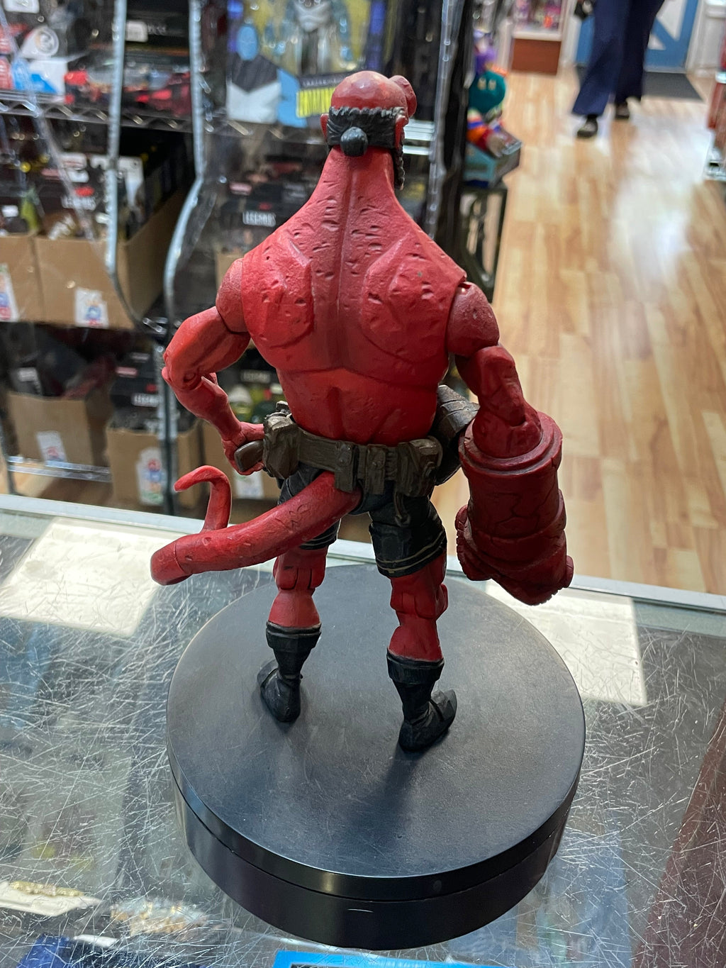 Hellboy (Vintage Hellboy, Mezco Toyz) INCOMPLETE product image 4, provided for visual reference and product detail review