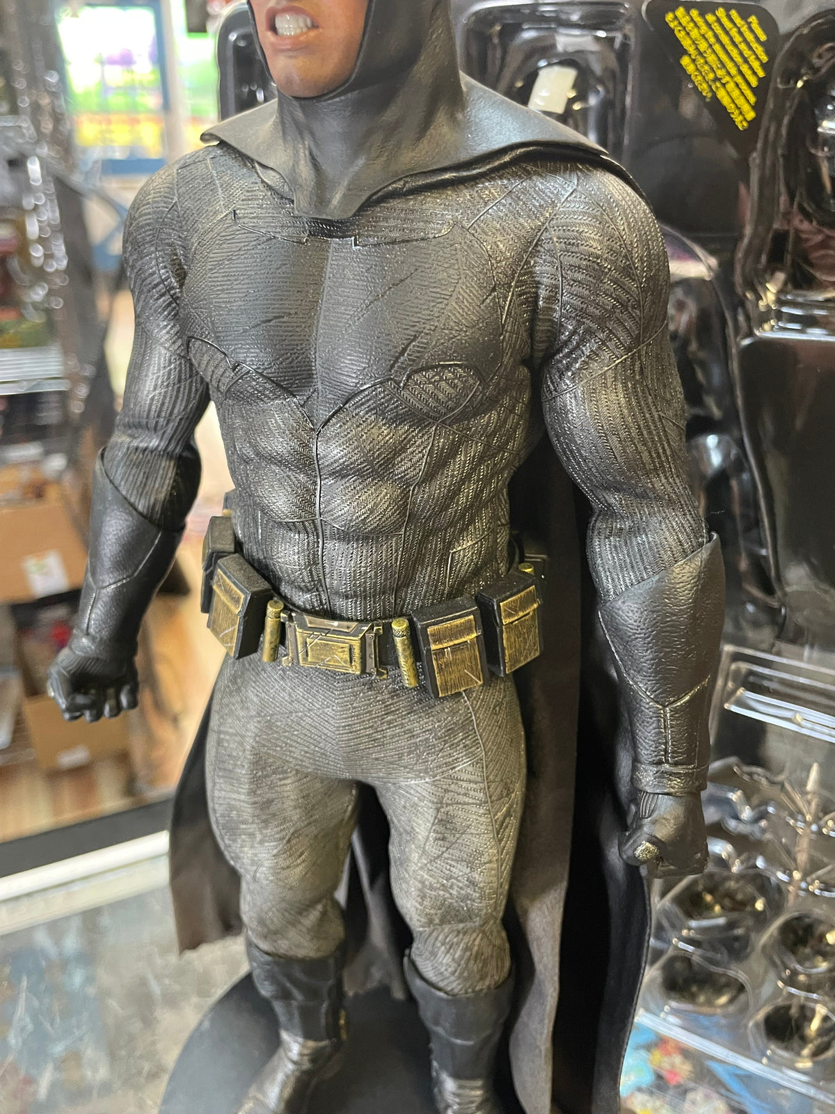 Batman With Tech Cowl MMS342 1/6 Scale (Batman VS Superman Dawn Of Justice, Hot Toys) COMPLETE product image 7, provided for