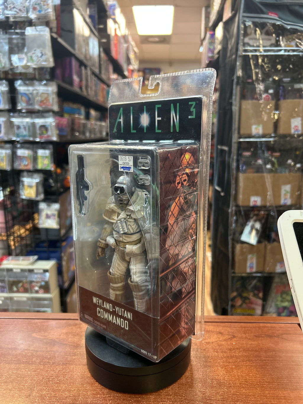Weyland Yutani Commando (Aliens, NECA) **SEALED** product image 6, provided for visual reference and product detail review