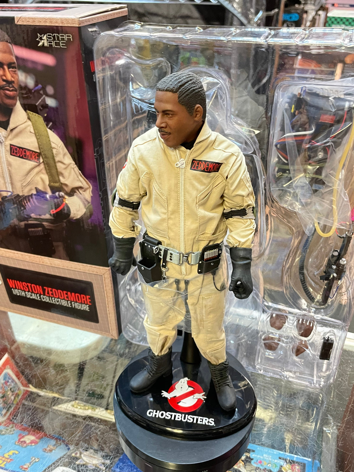 Winston Zeddemore 1/6 Scale SA0154 (Star Ace, Ghostbusters) COMPLETE product image 4, provided for visual reference and
