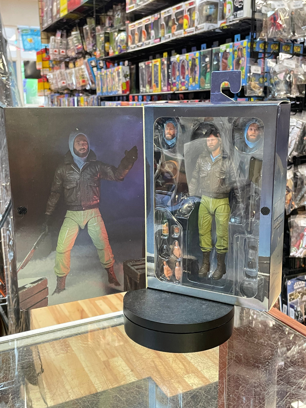 Outpost 31 Macready (NECA, The Thing) **SEALED** product image 1, provided for visual reference and product detail review