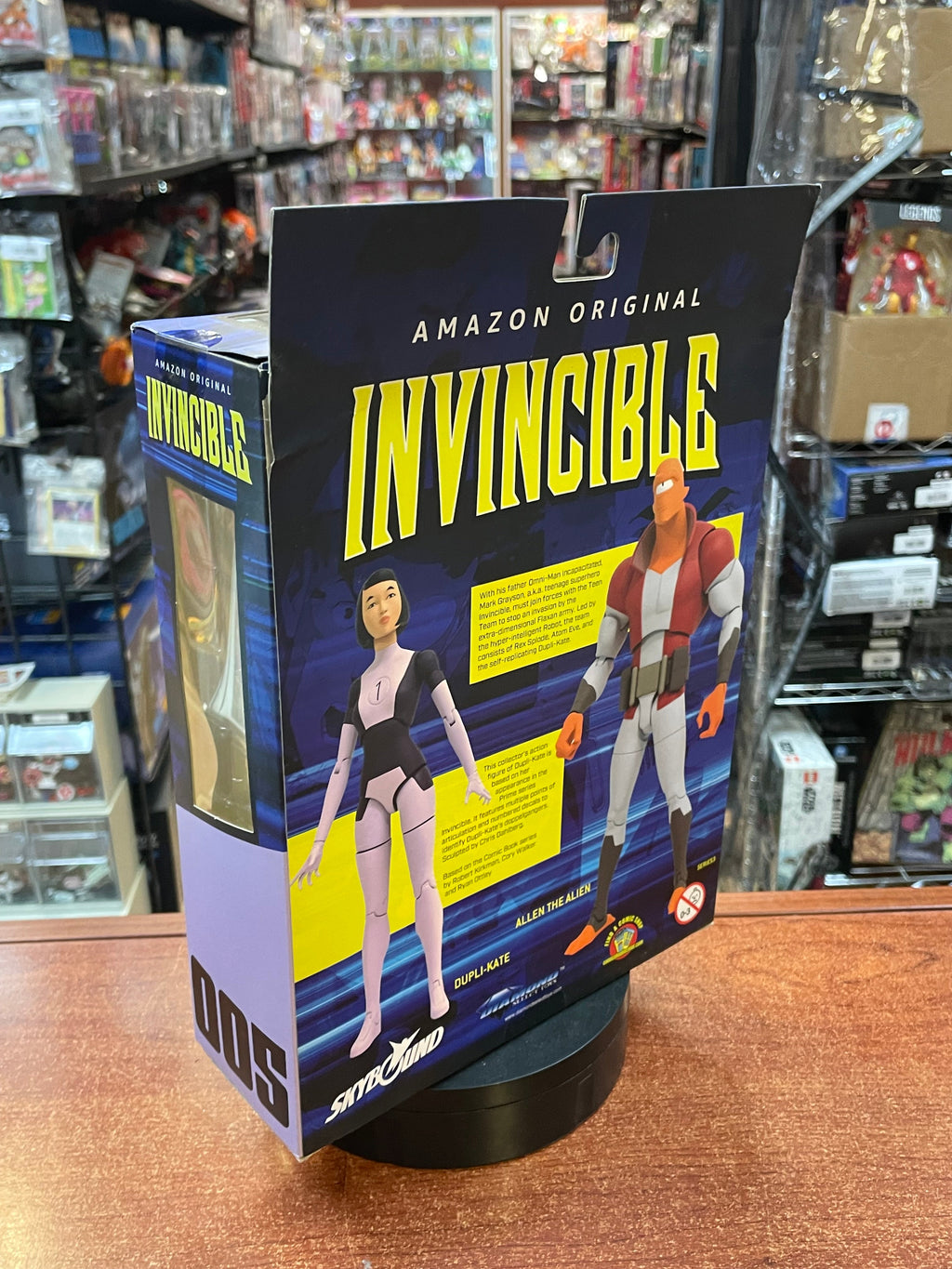 DupliKate Deluxe Figure (Invincible, Diamond Select) **SEALED** product image 7, provided for visual reference and product