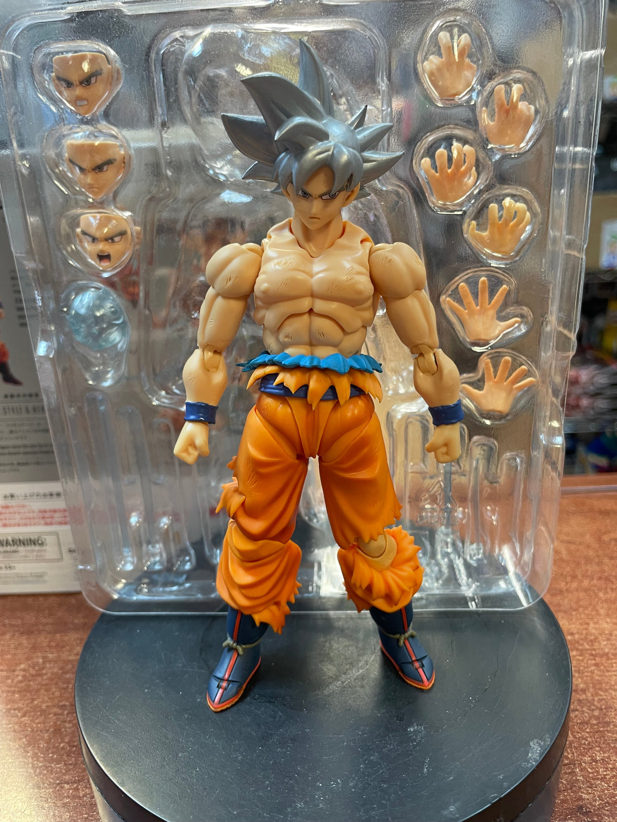 Ultra Instinct Son Goku (Dragon Ball, Bandai SH Figuarts) *INCOMPLETE* product image 2, provided for visual reference and