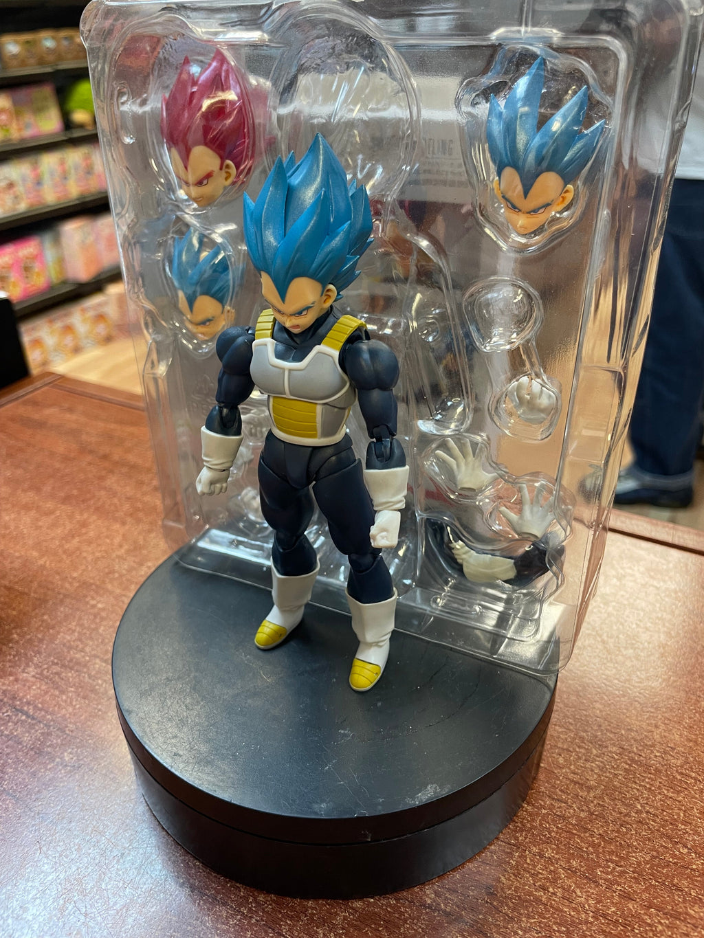 Super Saiyan God SS Vegeta (Dragon Ball, Bandai SH Figuarts) *COMPLETE* product image 2, provided for visual reference and
