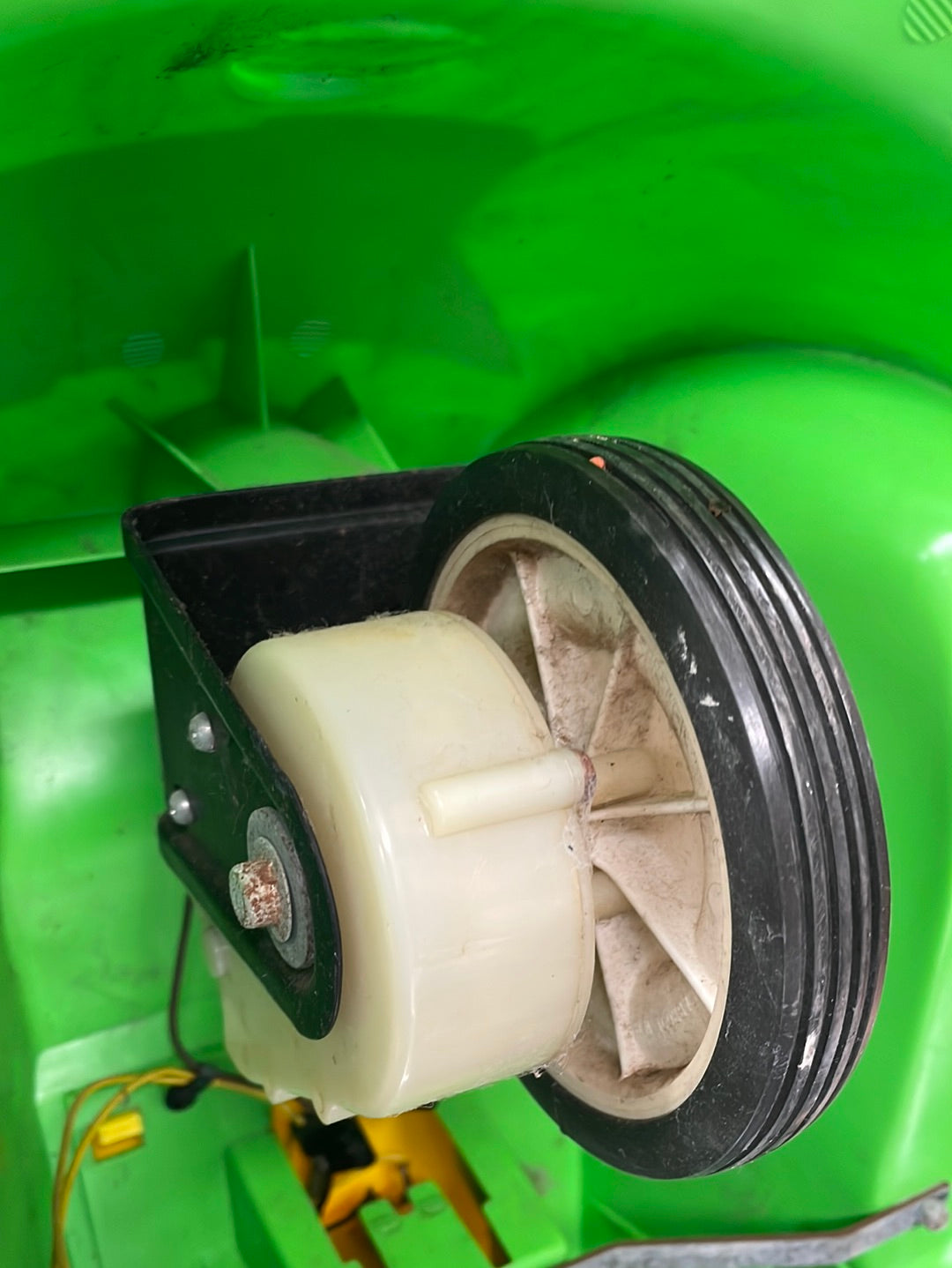 Incredible Hulk Power Mobile Peddle Car (Vintage Marvel, Empire) product image 19, provided for visual reference and product