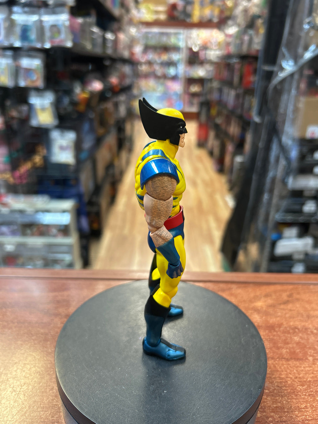 Comic Wolverine (Marvel Mafex, Medicom) **COMPLETE** product image 4, provided for visual reference and product detail review