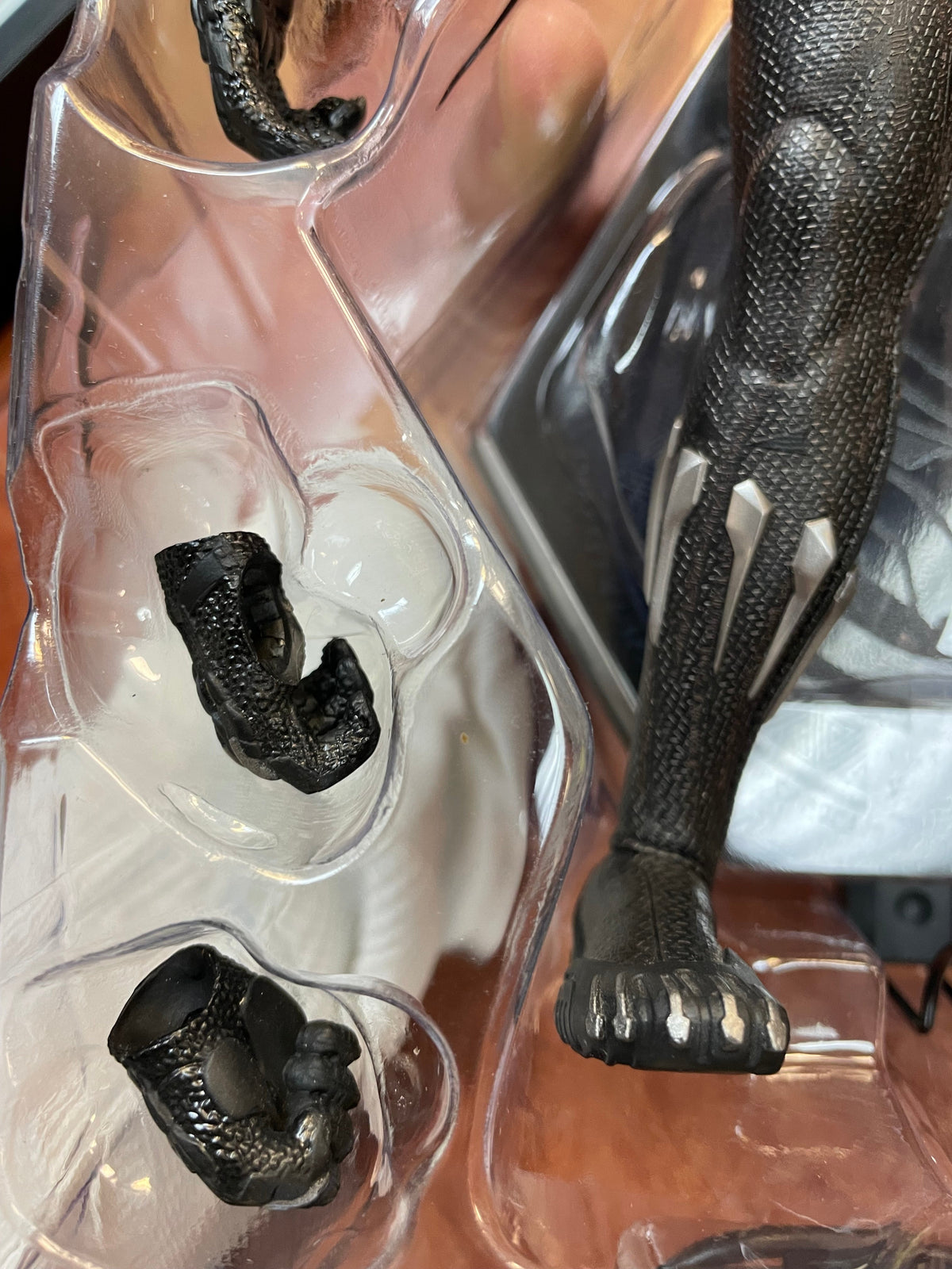 Black Panther MMS470 1/6 Scale (Marvel Black Panther, Hot Toys) INCOMPLETE product image 13, provided for visual reference