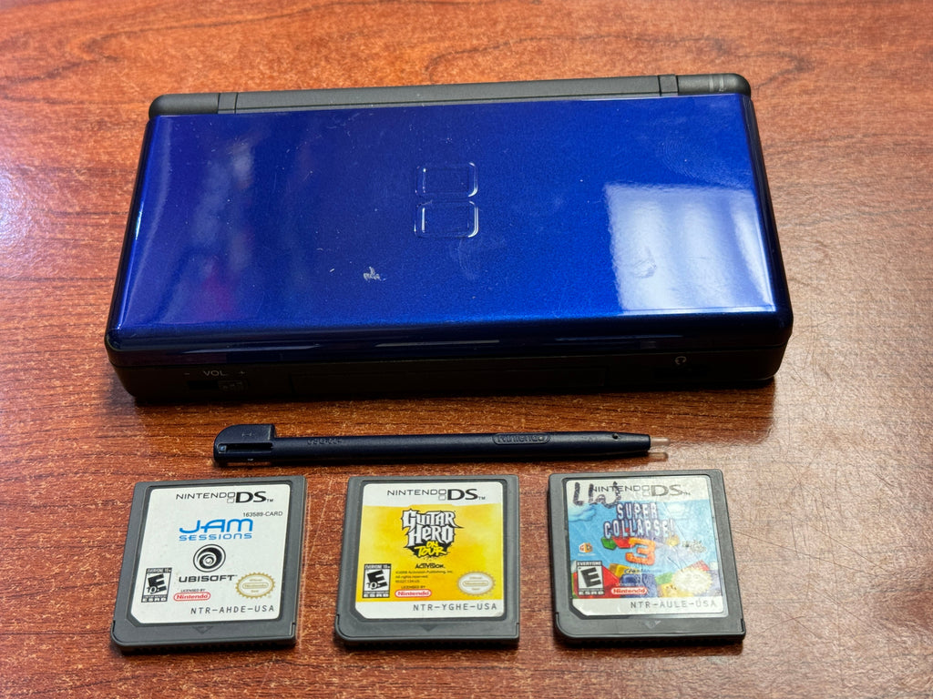 DS Lite Navy Blue 522940 (Nintendo, Handheld Gaming) product image 2, provided for visual reference and product detail review