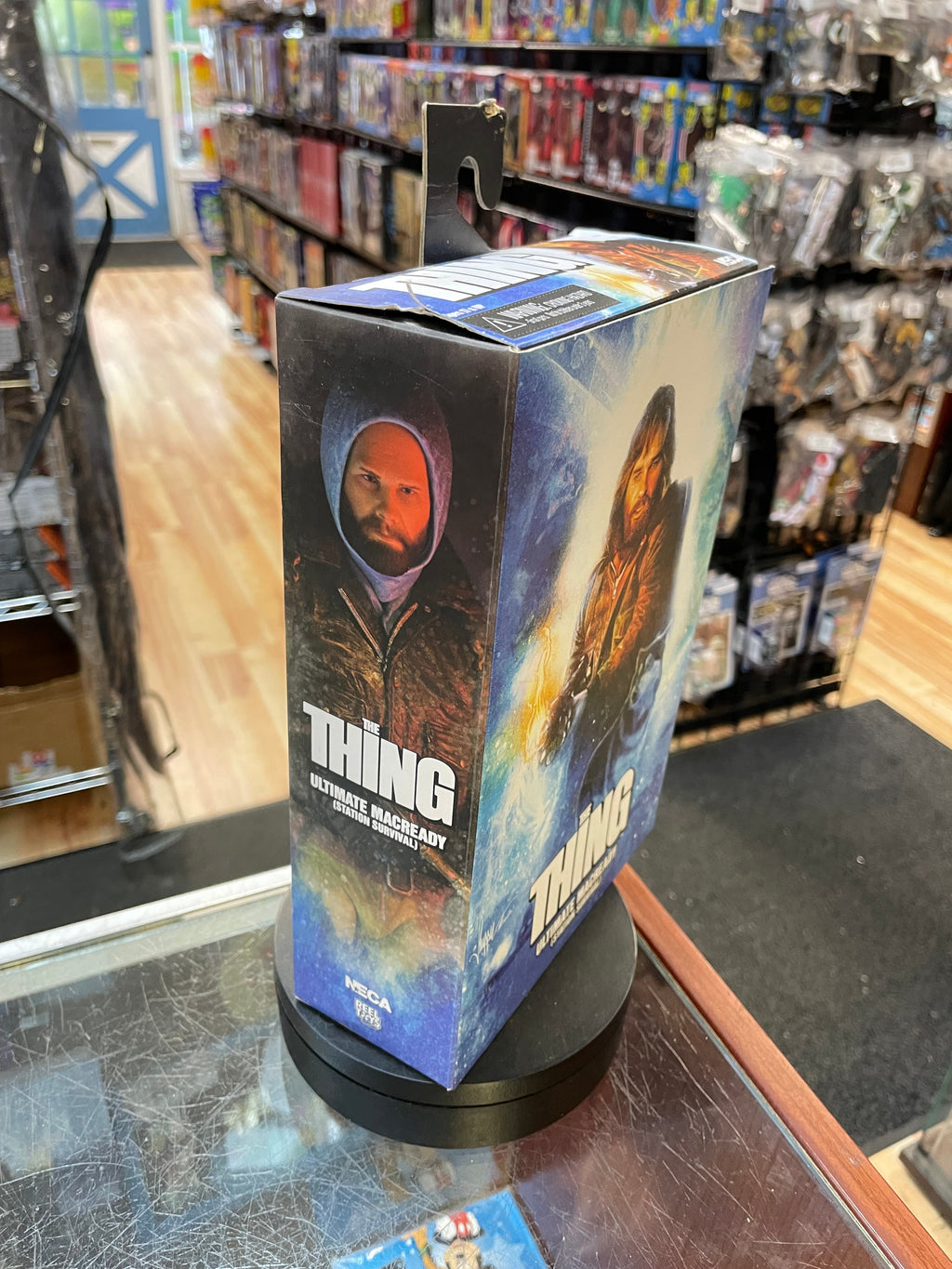 Station Survival Macready (The Thing, NECA) **SEALED** product image 5, provided for visual reference and product detail