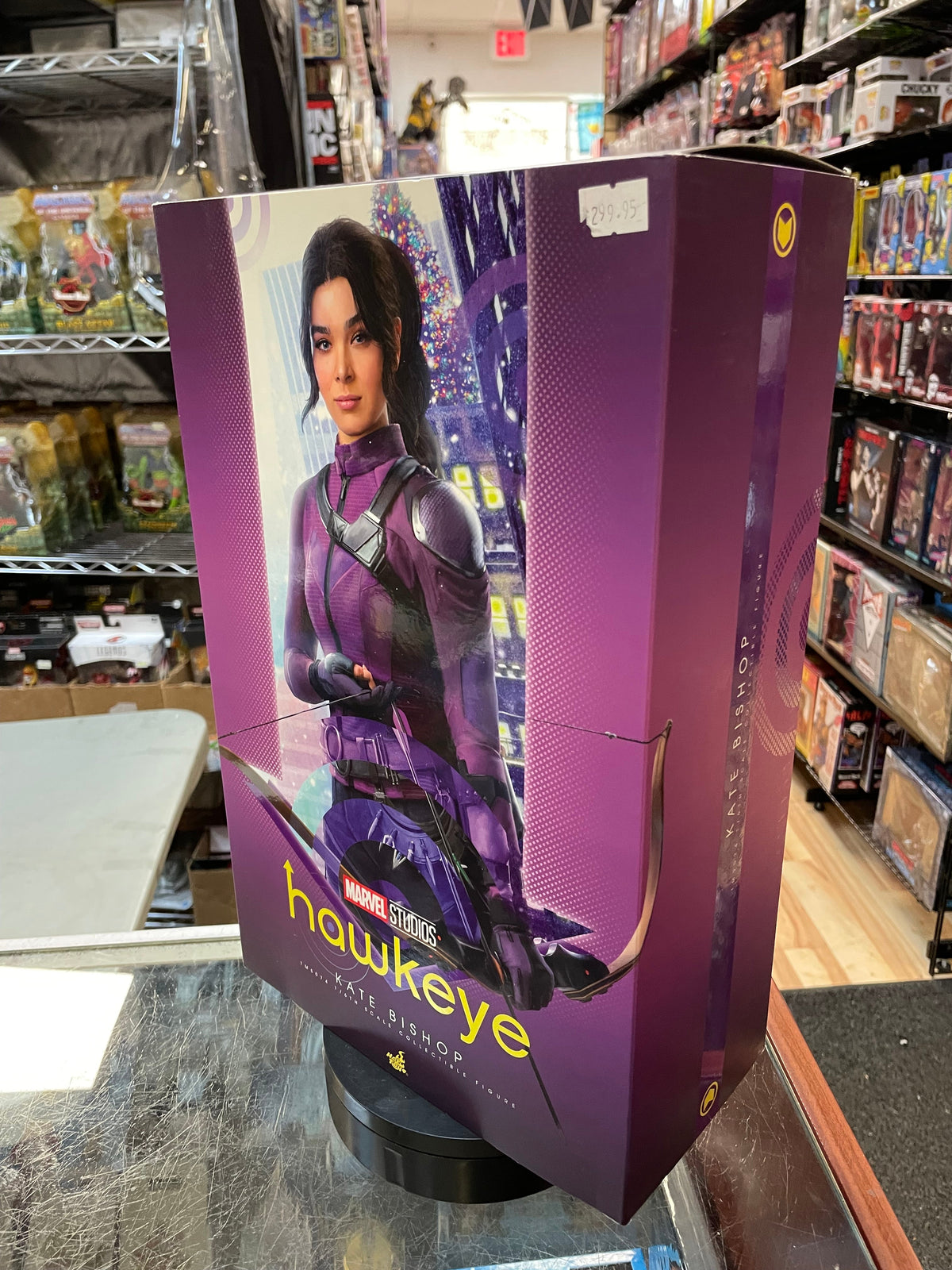 Kate Bishop TMS074 1/6 Scale (Marvel Hawkeye, Hot Toys) COMPLETE product image 24, provided for visual reference and product