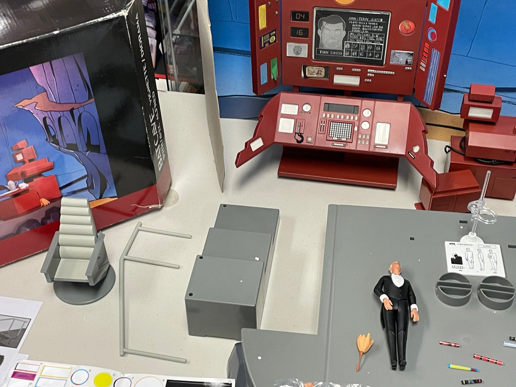 Batcave with Alfred Diorama (DC Collectibles, Animated Series Batman) product image 5, provided for visual reference and