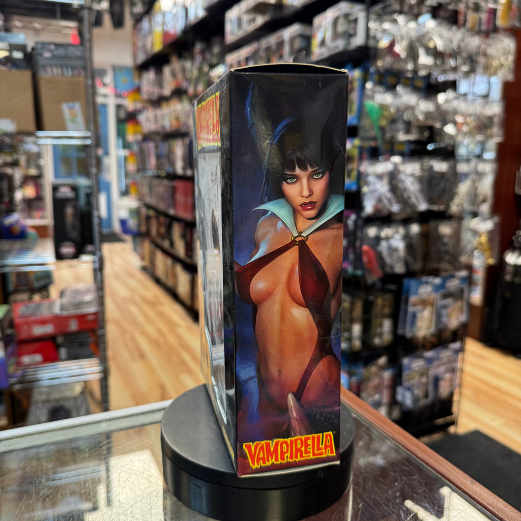 Vampirella (Dynamite Comics, Executive Replica) *NEW* product image 2, provided for visual reference and product detail