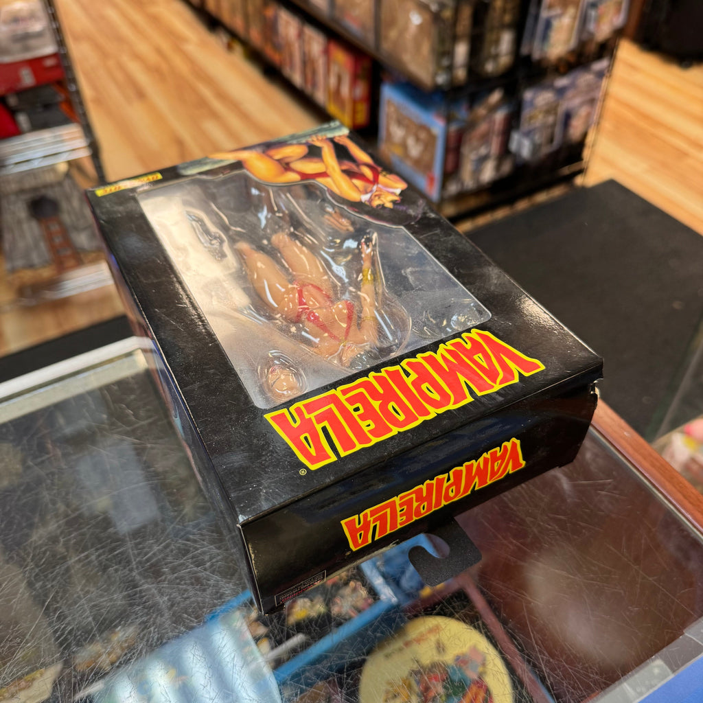 Vampirella (Dynamite Comics, Executive Replica) *NEW* product image 7, provided for visual reference and product detail