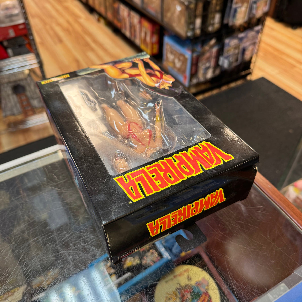 Vampirella (Dynamite Comics, Executive Replica) *NEW* product image 7, provided for visual reference and product detail