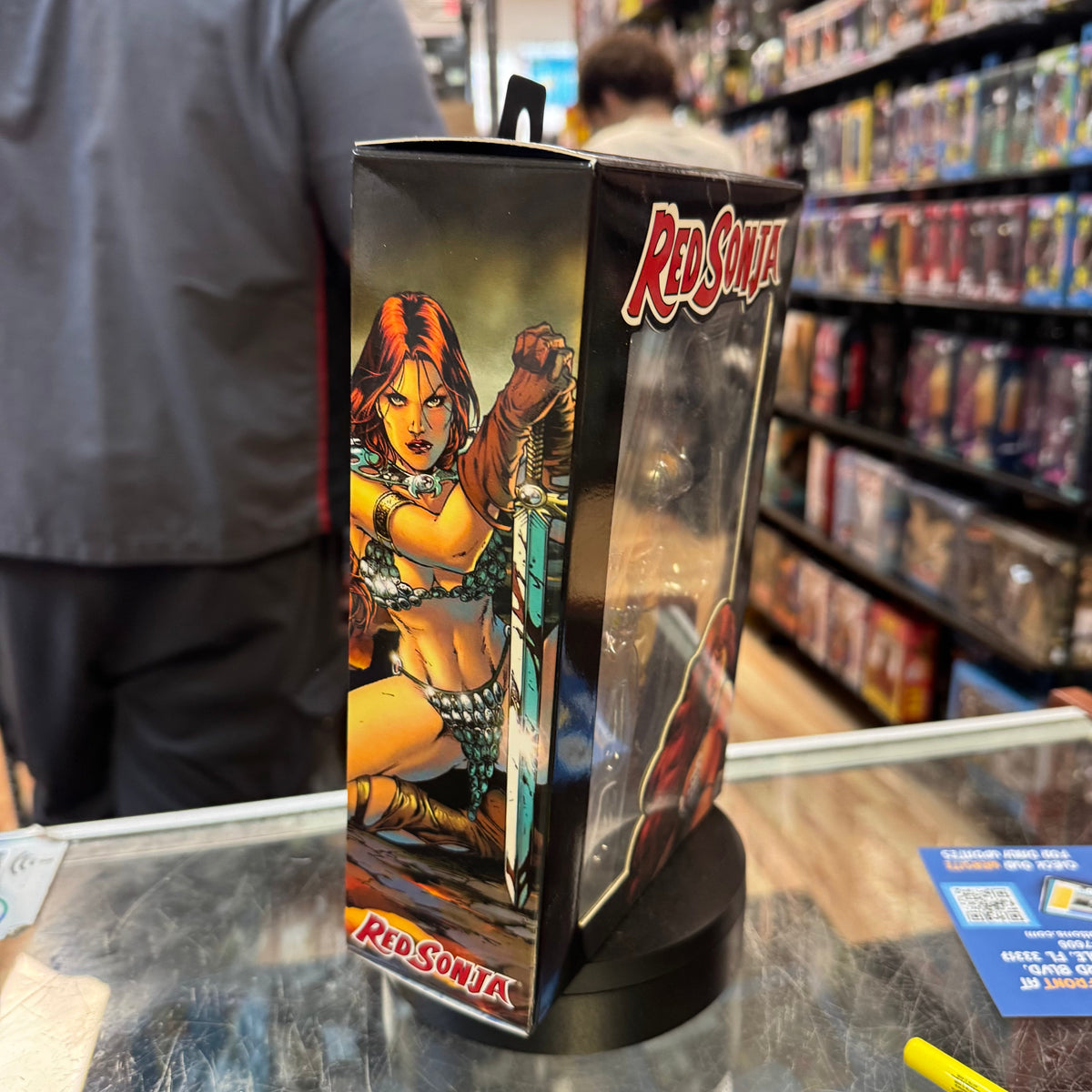 Red Sonja (Dynamite Comics, Executive Replica) *NEW* product image 4, provided for visual reference and product detail review