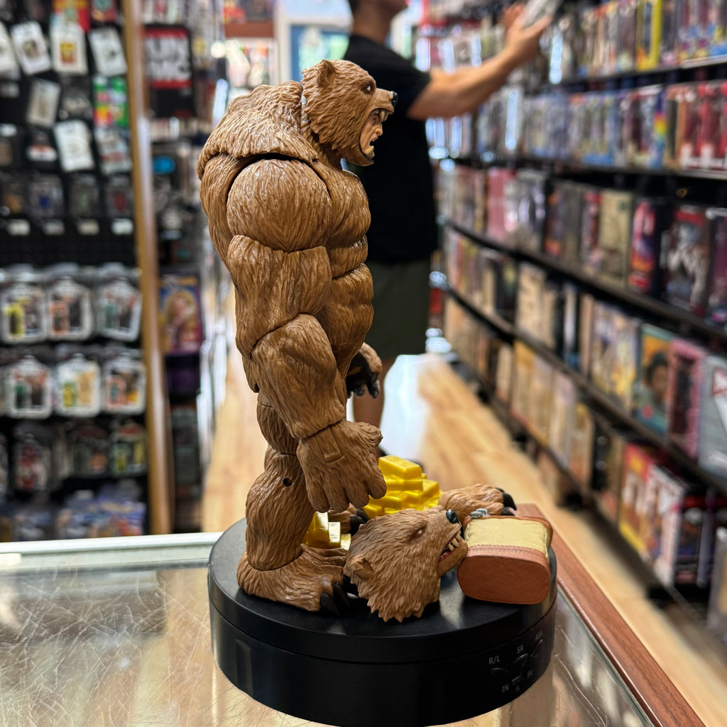 Marvel's Grizzly (Marvel Legends, Hasbro) **COMPLETE** product image 5, provided for visual reference and product detail
