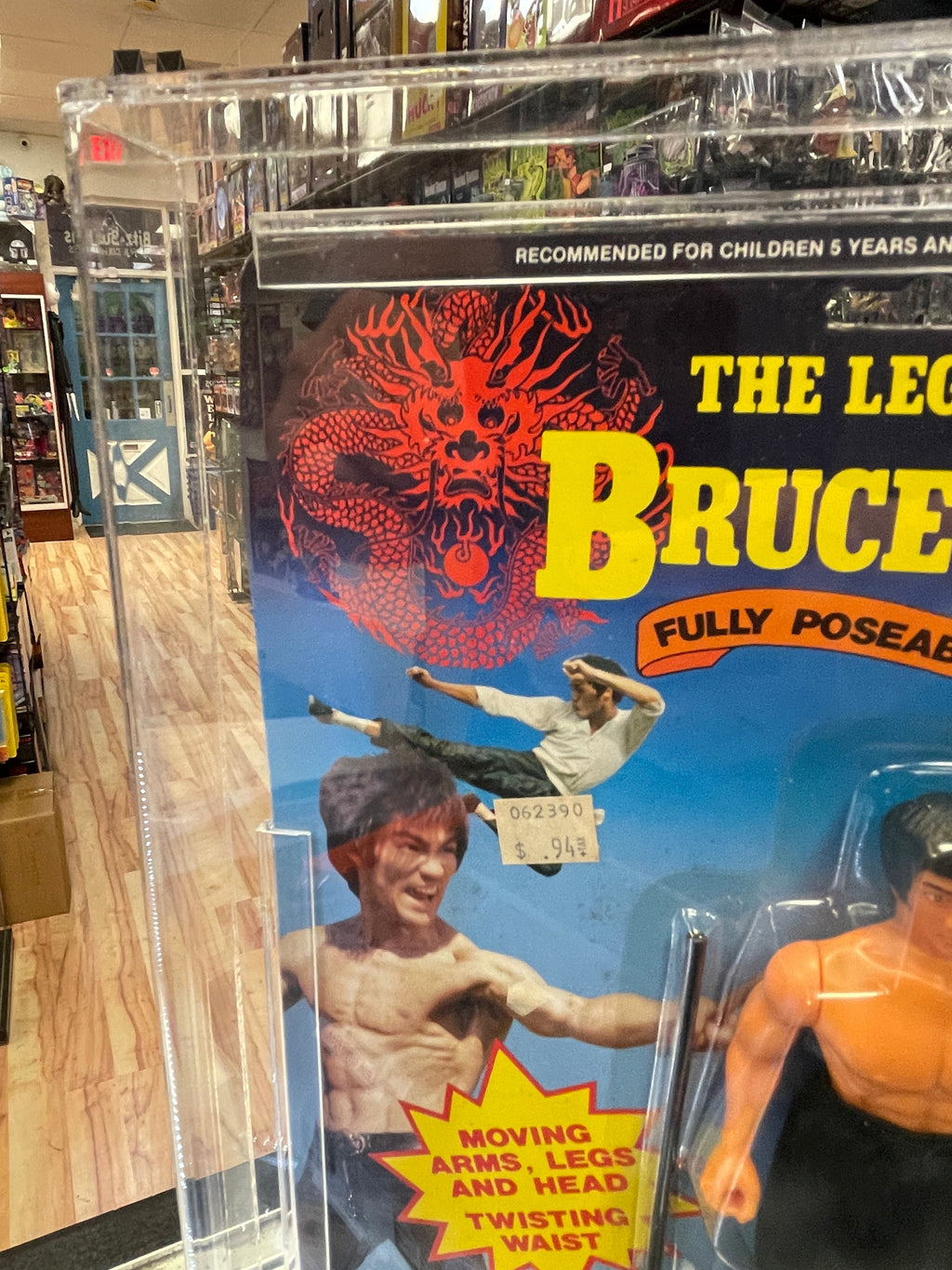 Fully Posable Bruce Lee (Largo Toys, The Legend of Bruce Lee) CAS GRADE 85 product image 5, provided for visual reference