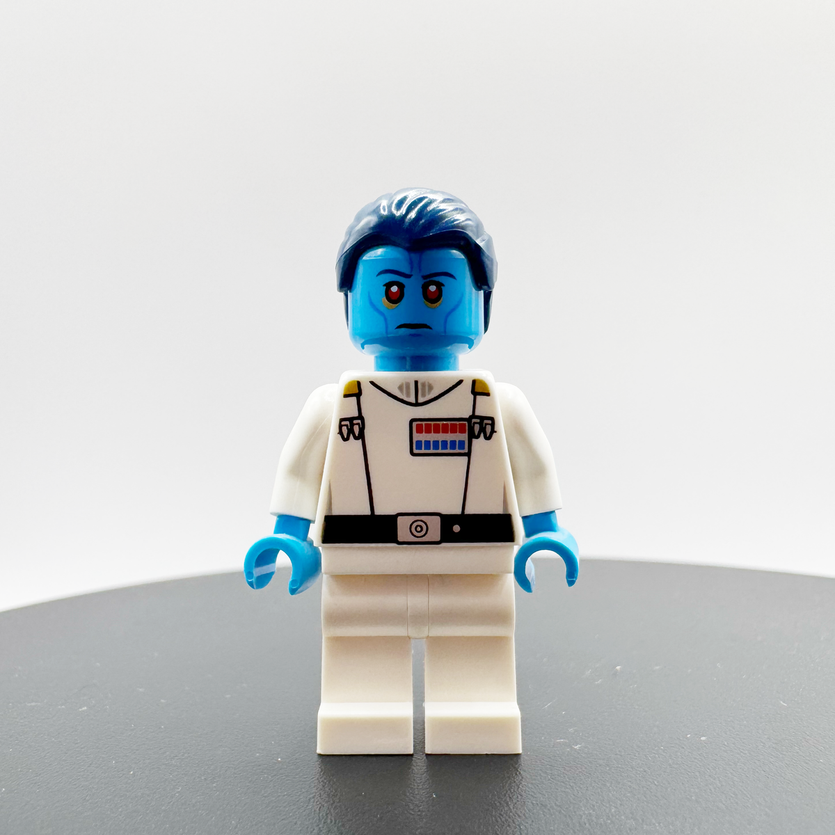Grand Admiral Thrawn (The Phantom, Star Wars) - sw0811 product image 1, provided for visual reference and product detail
