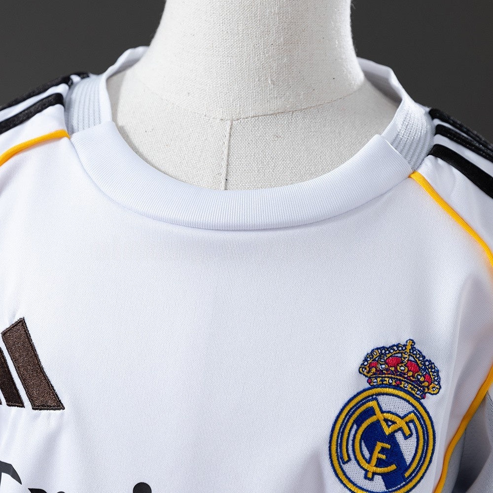 Kids Real Madrid Jersey 25/26 Home Football Kit product image 7