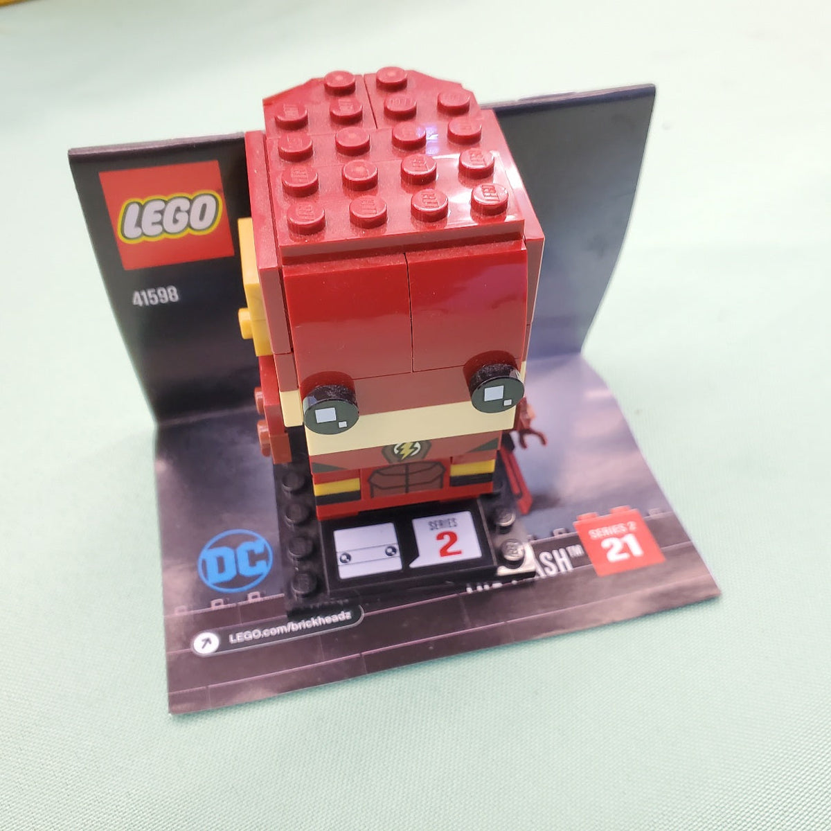 41598 Brickheadz The Flash (Previously Owned) (Retired) product image 1, provided for visual reference and product detail