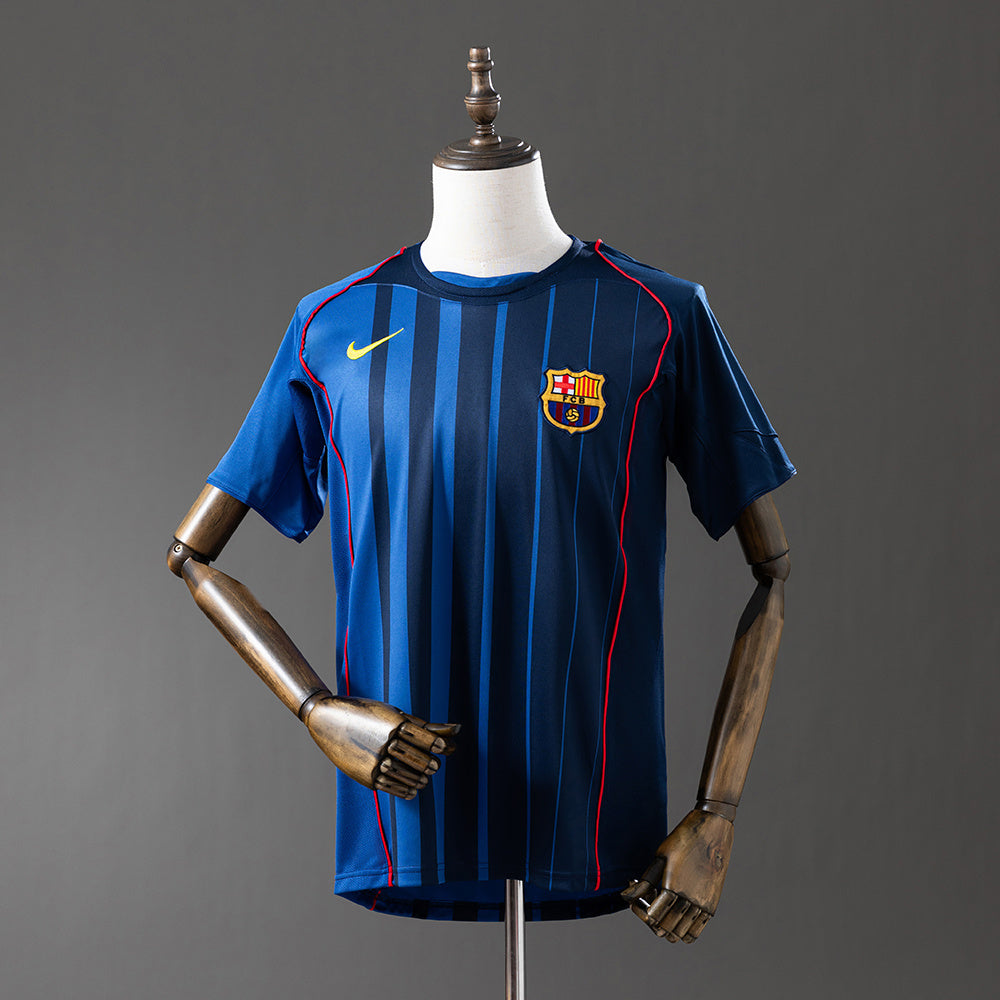 Barcelona Jersey 2004/05 Away Retro Football Kit product image 1
