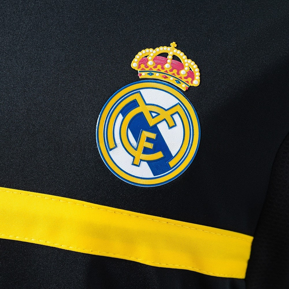 Real Madrid Jersey 2011/12 Goalkeeper Black Retro Football product image 3