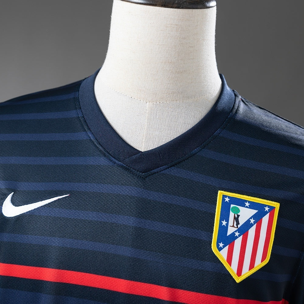 Atletico Madrid Jersey 2011-12 Away Retro Football Kit product image 8