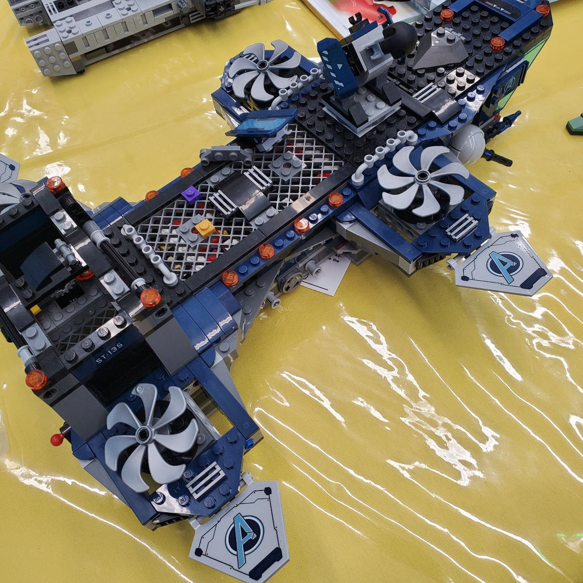 76153 Avengers Helicarrier (Retired) (Previously Owned) product image 1, provided for visual reference and product detail