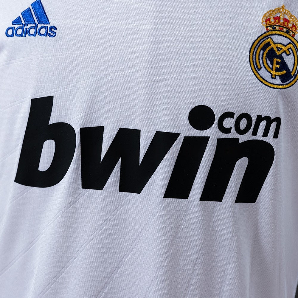 Real Madrid Jersey 2010-11 Home Retro Football Kit product image 7