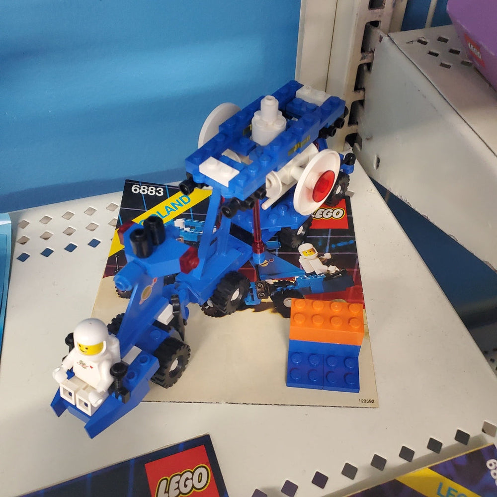 6883 Terrestrial Rover (Retired) (Previously Owned)