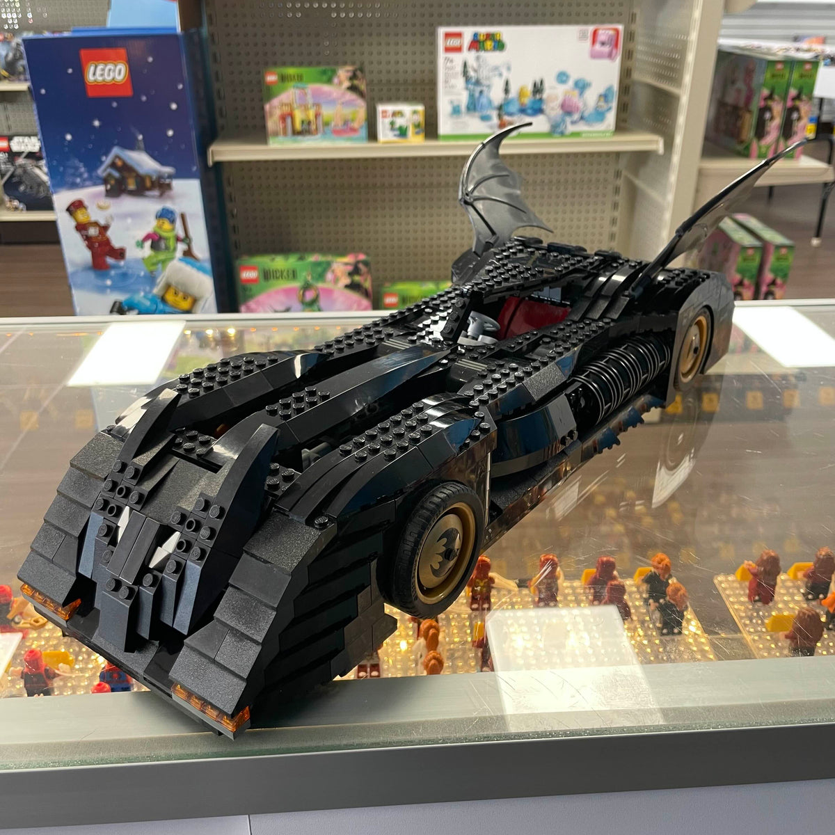 7784 The Batmobile Ultimate Collectors' Edition (Retired) (Previously Owned) product image 1, provided for visual reference