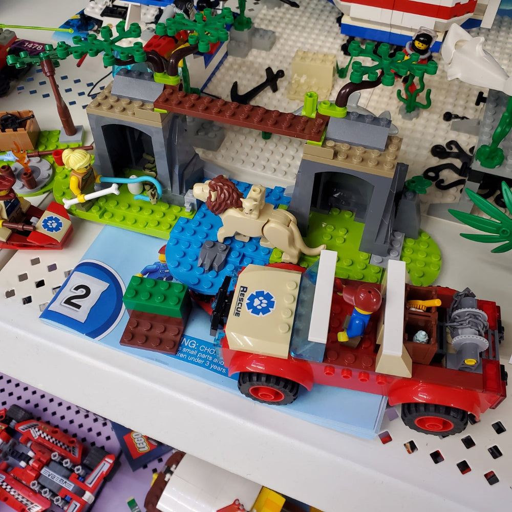 60301 Wildlife Rescue Off-Roader (Previously Owned) (Retired)