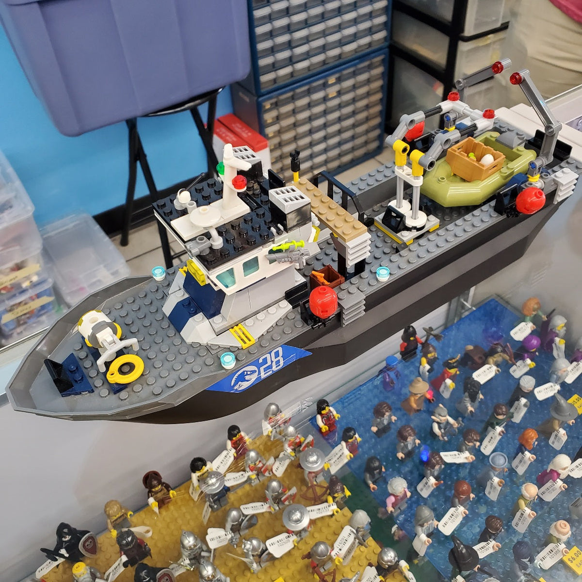 76942 Baryonyx Dinosaur Boat Escape (Previously Owned) product image 1, provided for visual reference and product detail