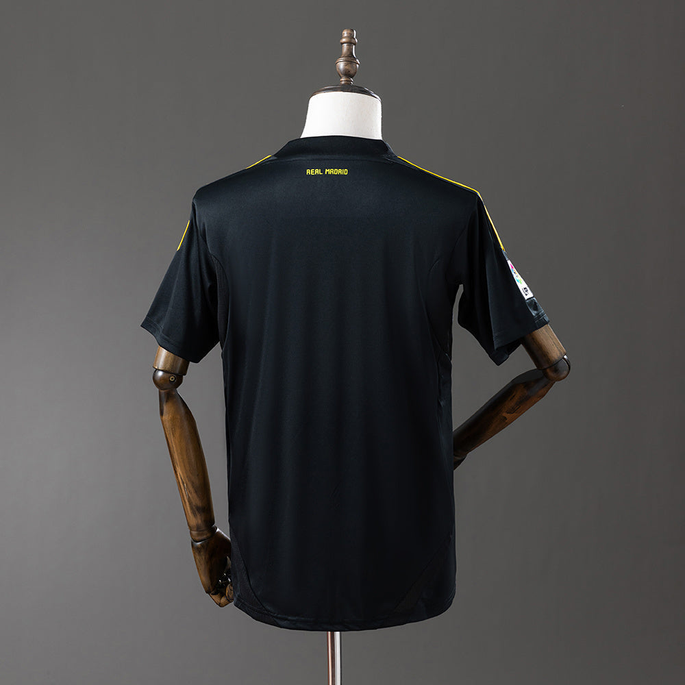 Real Madrid Jersey 2011/12 Goalkeeper Black Retro Football product image 6