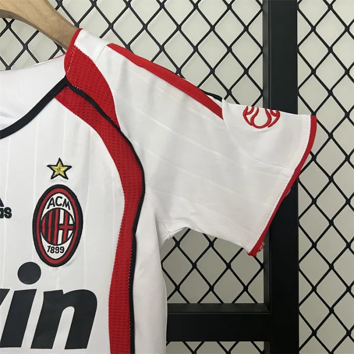 Retro Kids AC Milan Away Jersey 06/07 product image 3