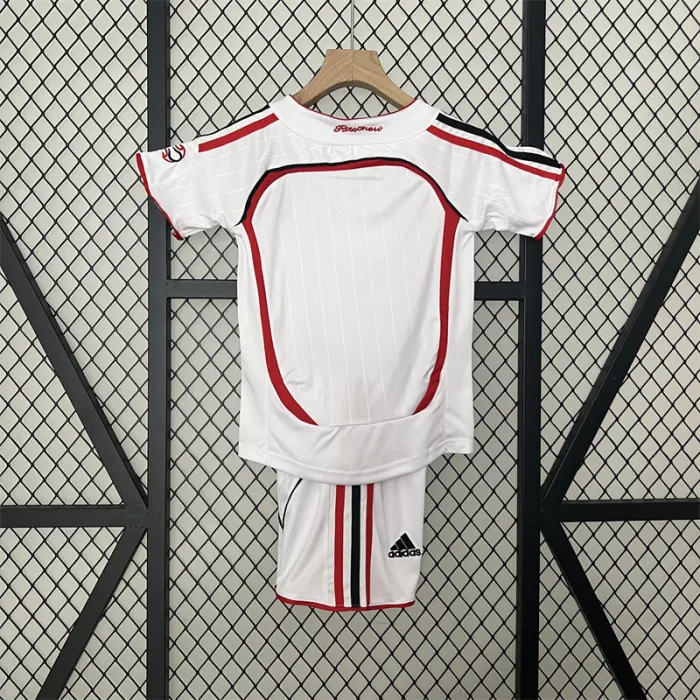 Retro Kids AC Milan Away Jersey 06/07 product image 7