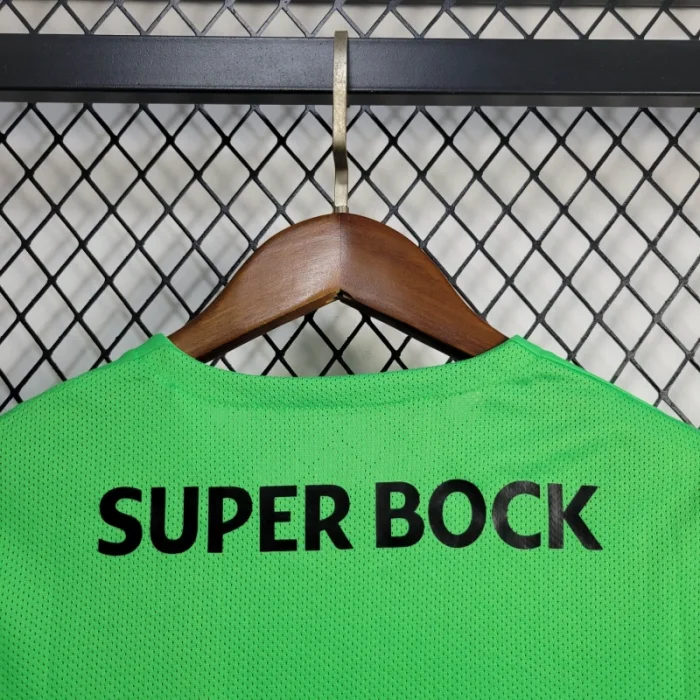 Kids Sporting CP Third Jersey 24/25 Football Kit product image 2