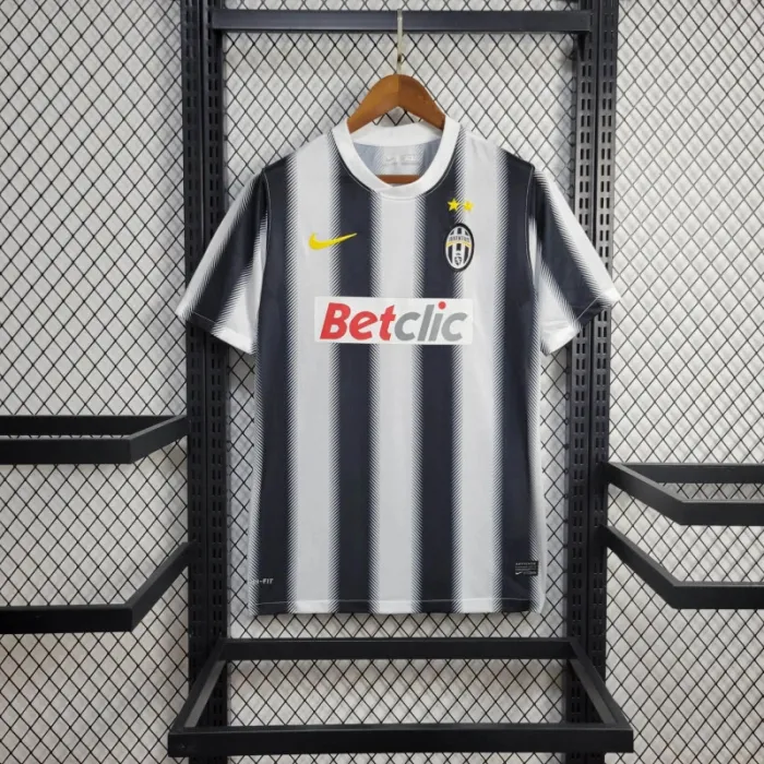 Retro-Juventus-Home-Kit-11/12-Football-Jersey product image 1